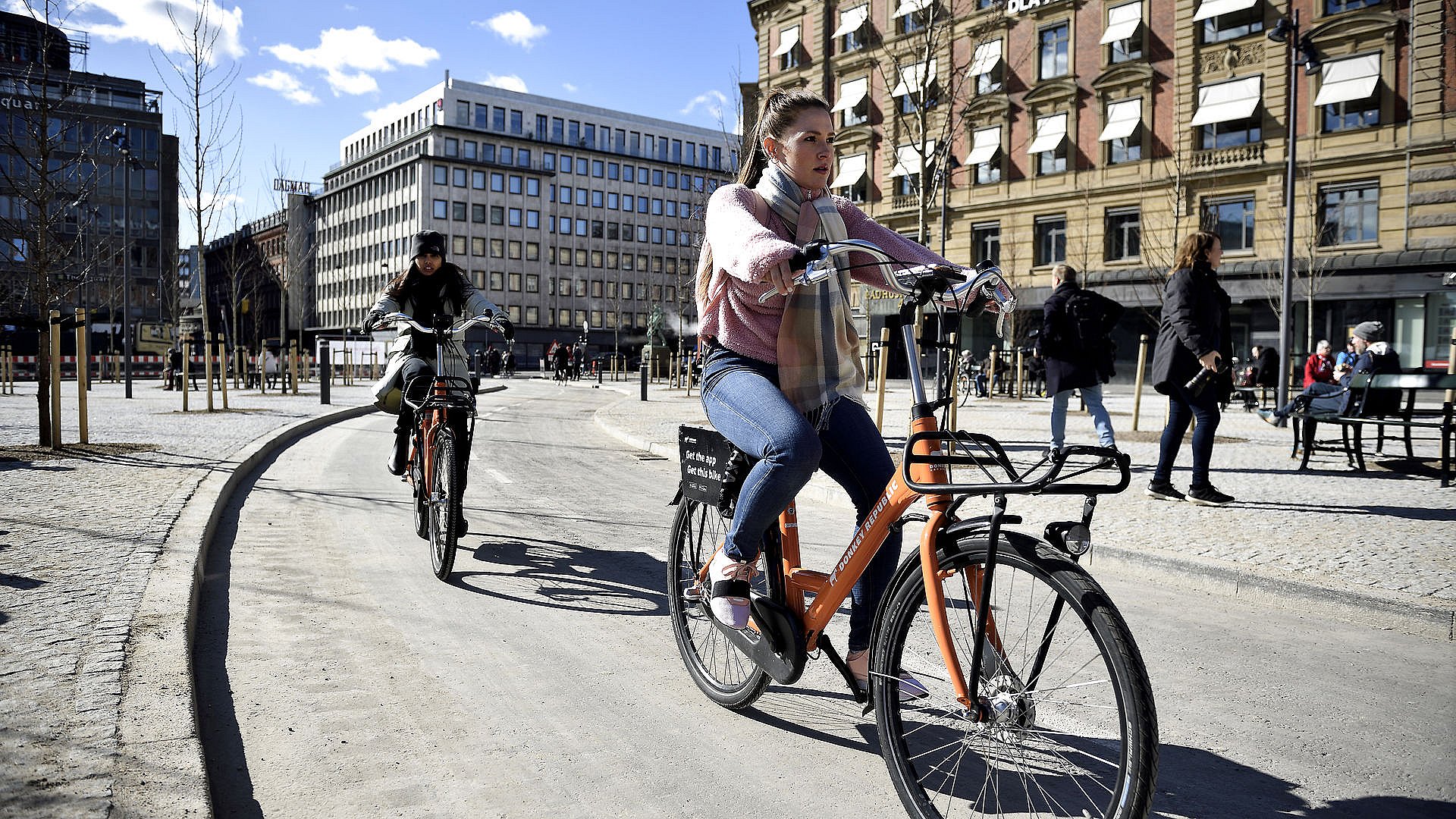 Byskov Og Cykelsti åbner På Rådhuspladsen | TV 2 Lorry