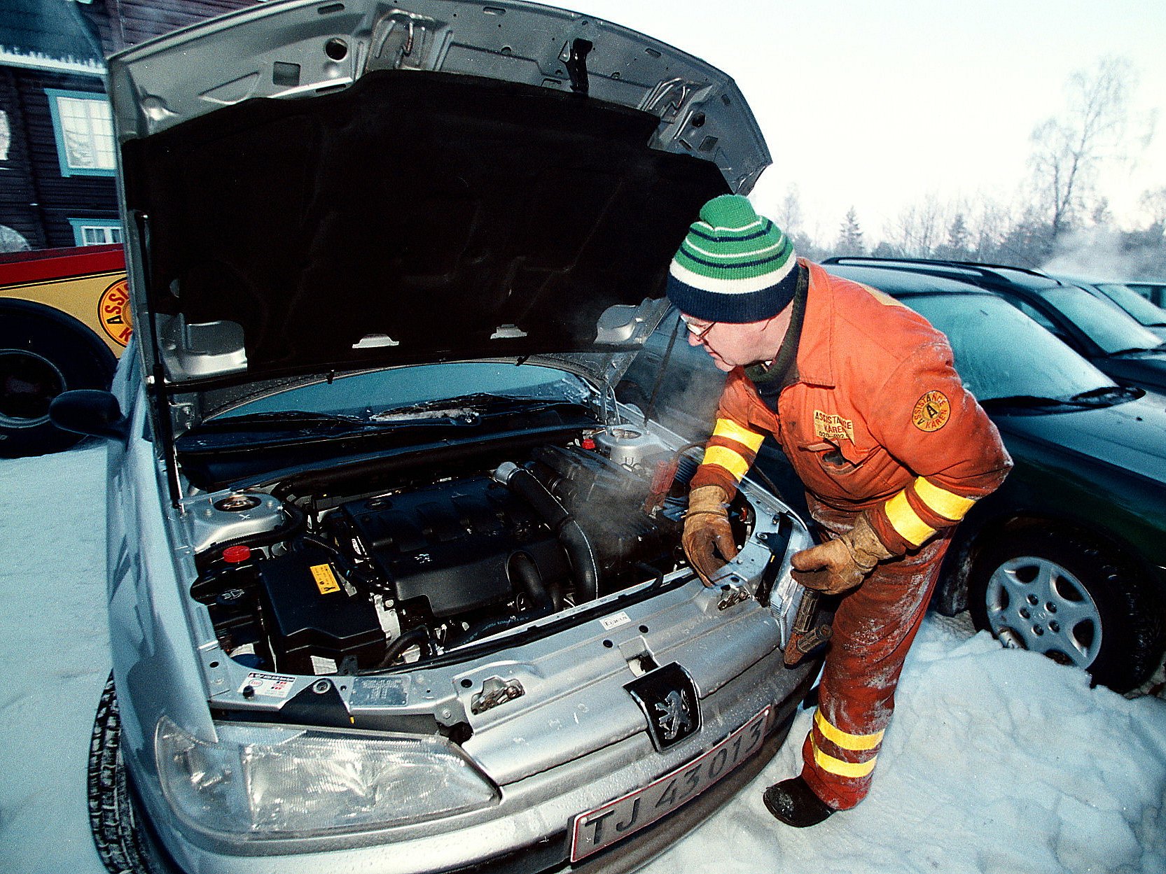 defile Grøn baggrund Højde Med et simpelt tip kan du undgå et fladt bilbatteri på en kold vintermorgen  | TV 2 Kosmopol