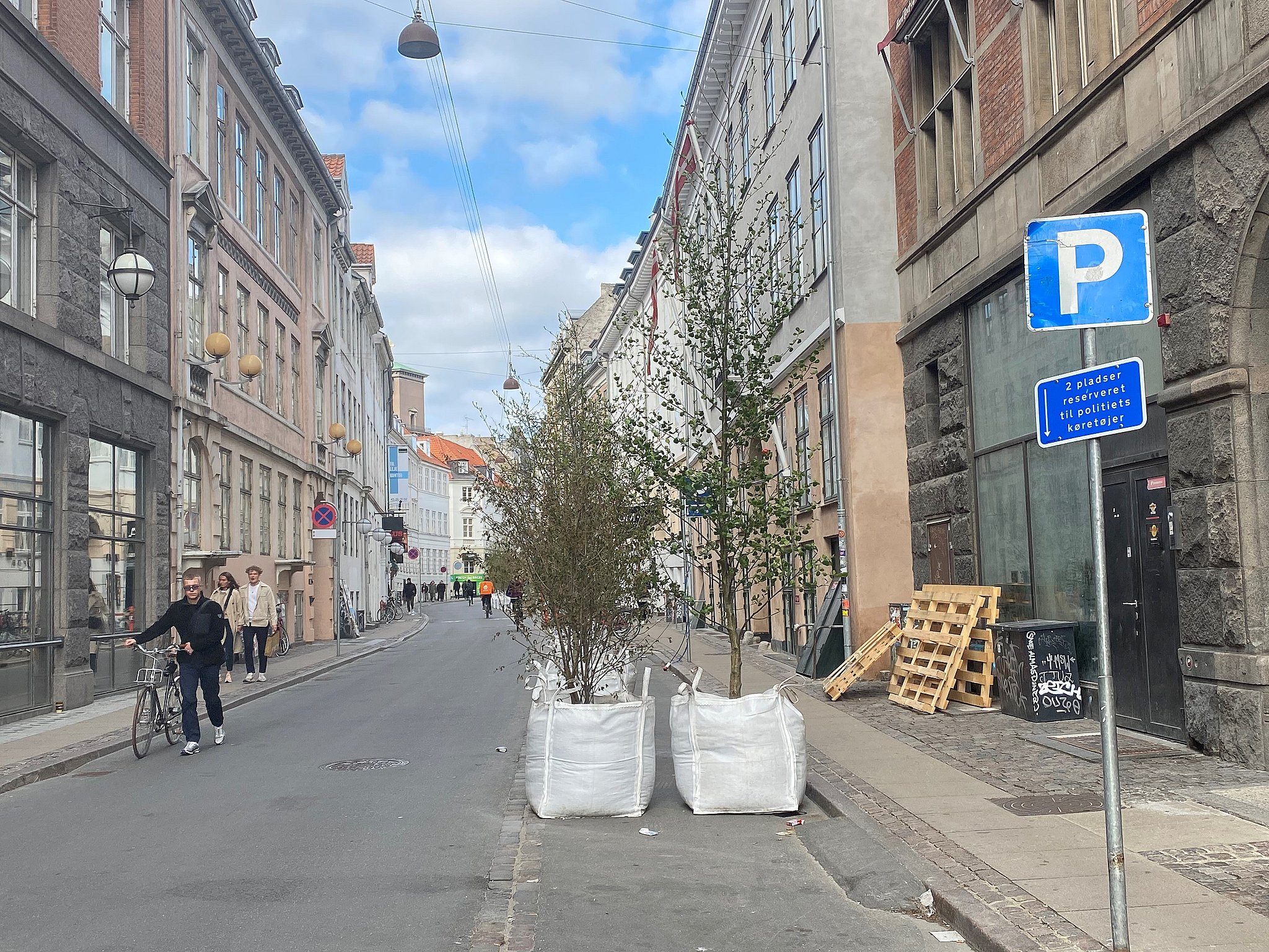 venstre Cordelia Albany Bilerne får det røde kort: Gader i København lukkes for biltrafik | TV 2  Lorry