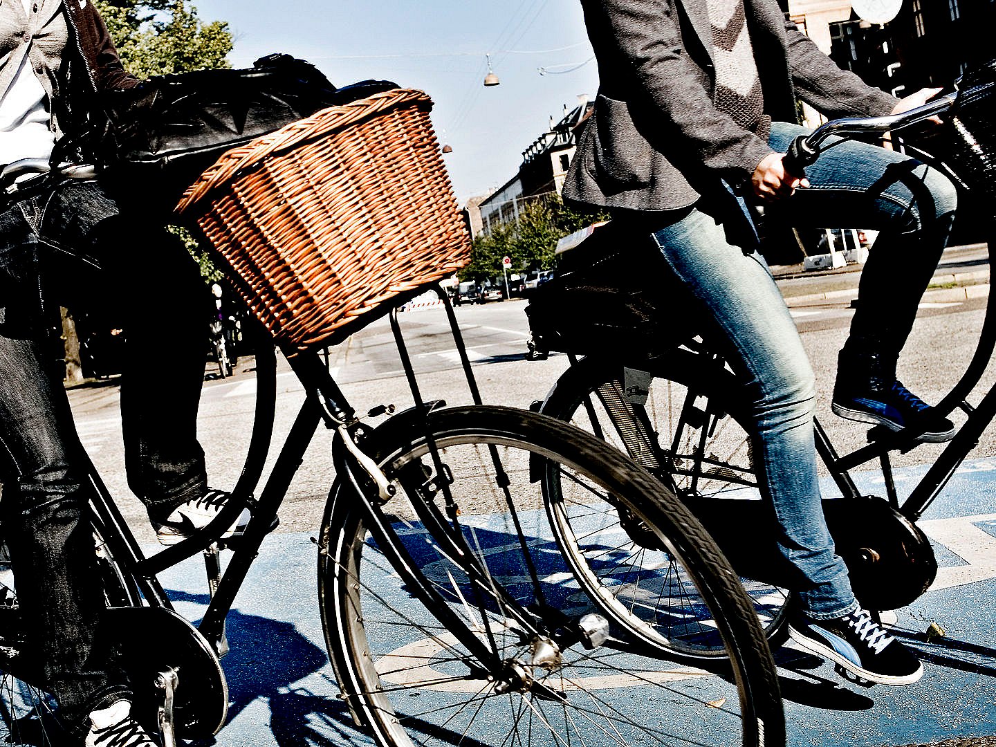 Cykeludlejere til mod el-løbehjul og herreløse udlejningscykler | TV