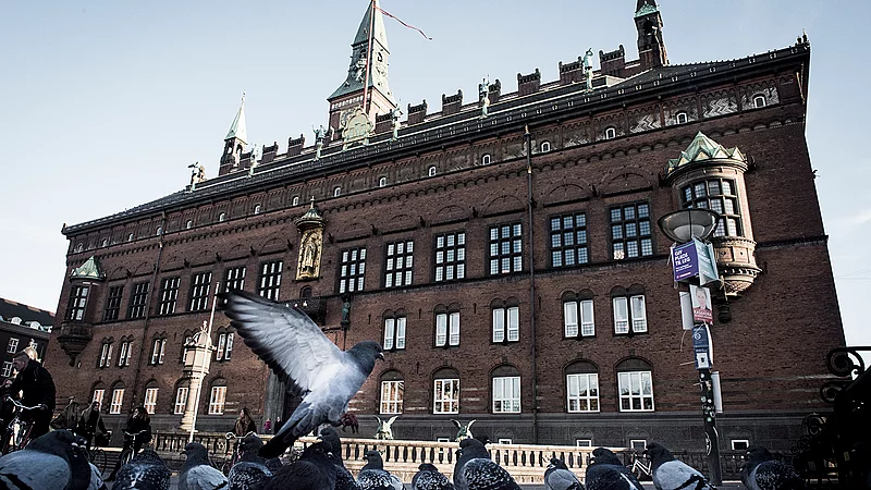 propel Odds Til Ni København bortauktionerer 100 år gamle møbler: "Det er vanvittigt" | TV 2  Kosmopol