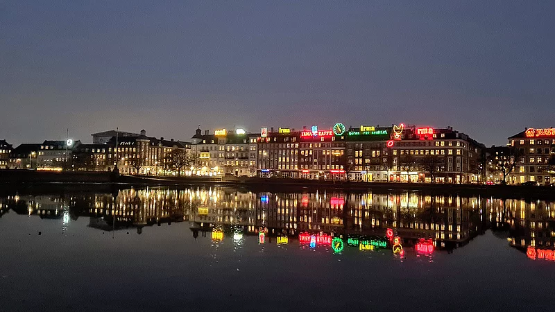 Reklamer Må Lyse 15 Steder I København: Snart Kan Listen Blive ændret ...