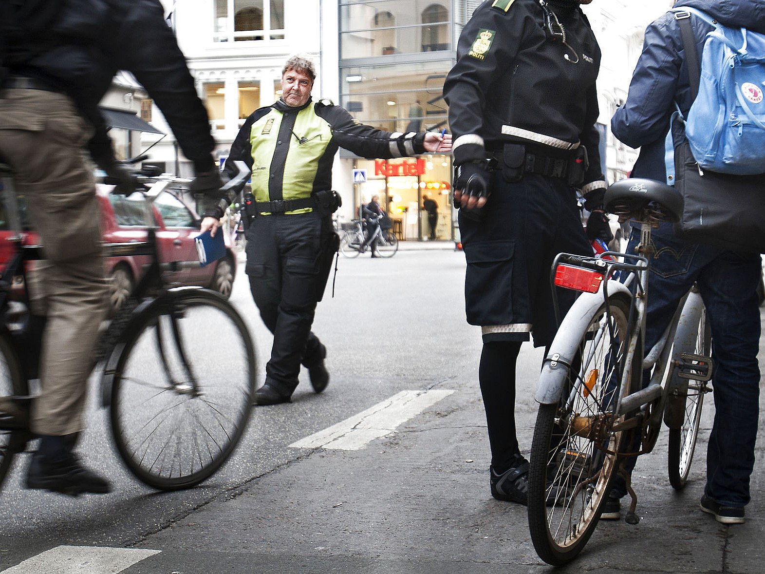 lokalisere Hubert Hudson Karakter Alt for mange kender ikke loven for håndholdt mobil på cykel, siger  politiet | TV 2 Kosmopol
