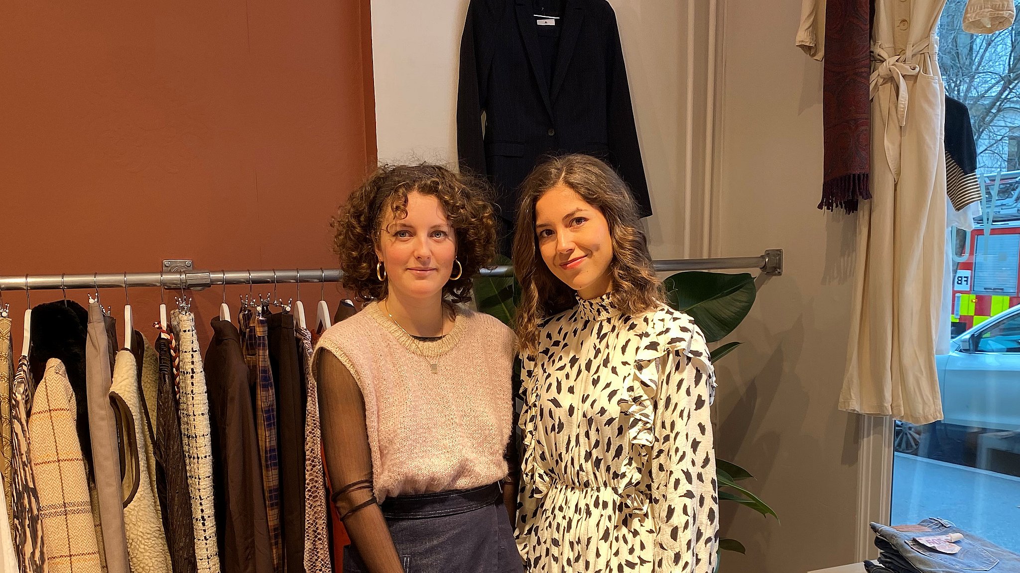 Anderledes butik åbner København: Her kan du pante dit tøj | TV 2 Lorry