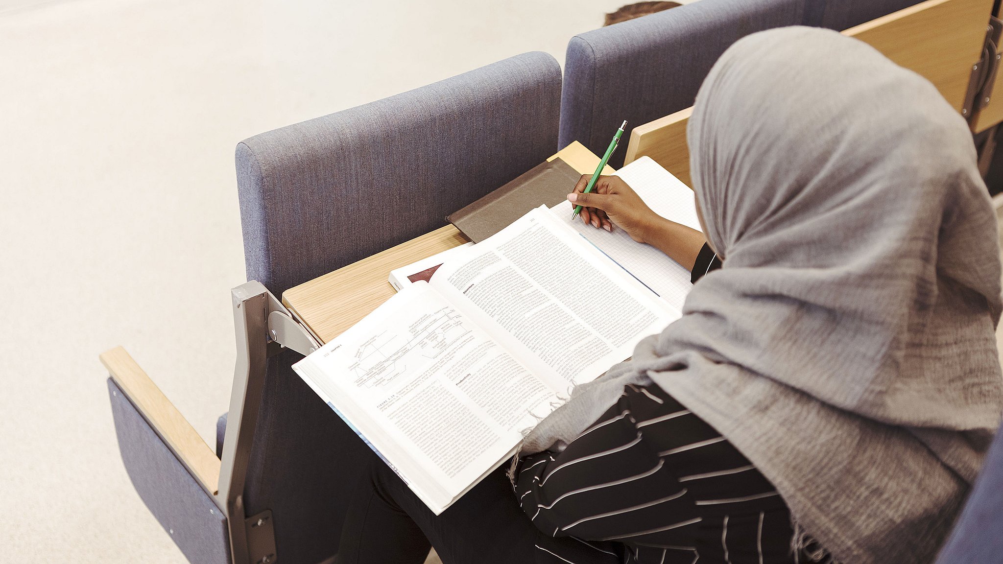 Merete Amdisen mener ikke, at kommissionens forslag om et tørklædeforbud i grundskolen er vejen frem.