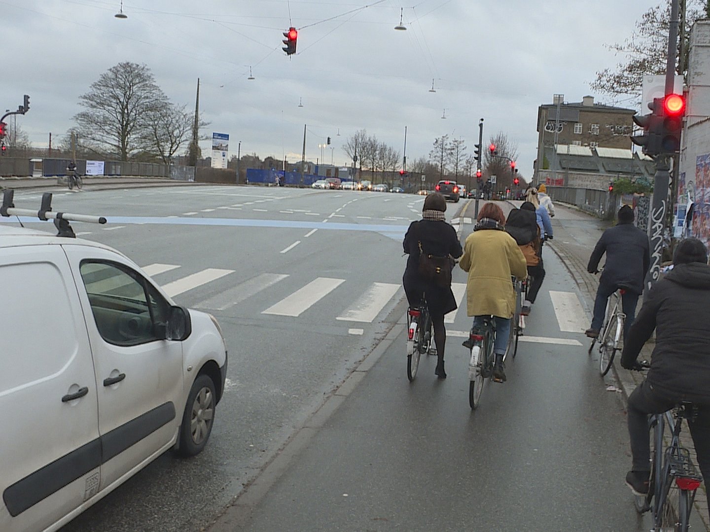 Cyklister frustrerede af meningsløse lyskryds | TV 2 Kosmopol