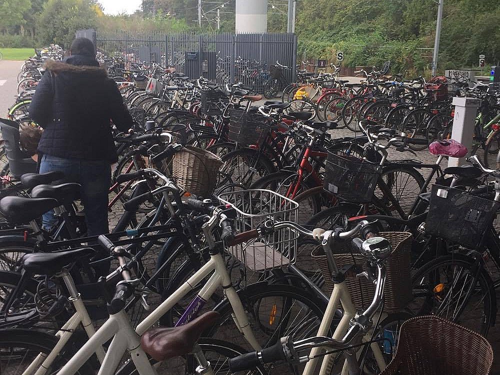 gravid Luksus Utænkelig Send os dit cykelkaos: Flere cykler end biler i København | TV 2 Kosmopol