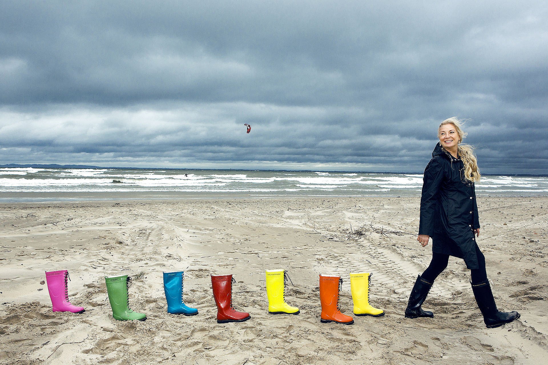 Hun forvandlede søvnig kystby gjorde gummistøvlen super-trendy | TV Kosmopol