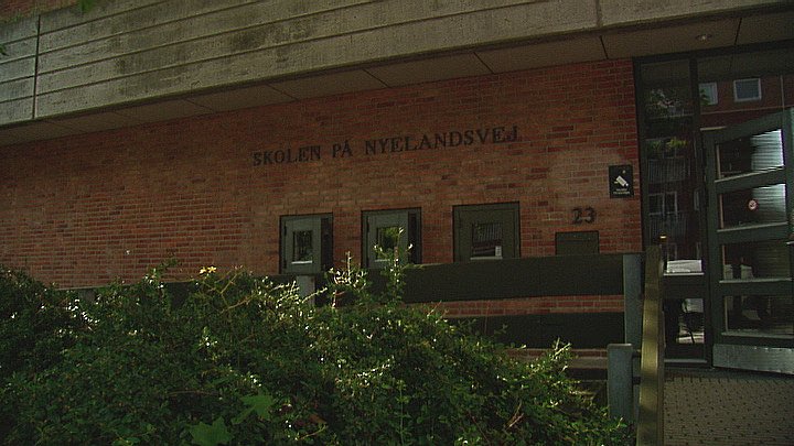 Smidt Ud Af Skolen | TV 2 Lorry