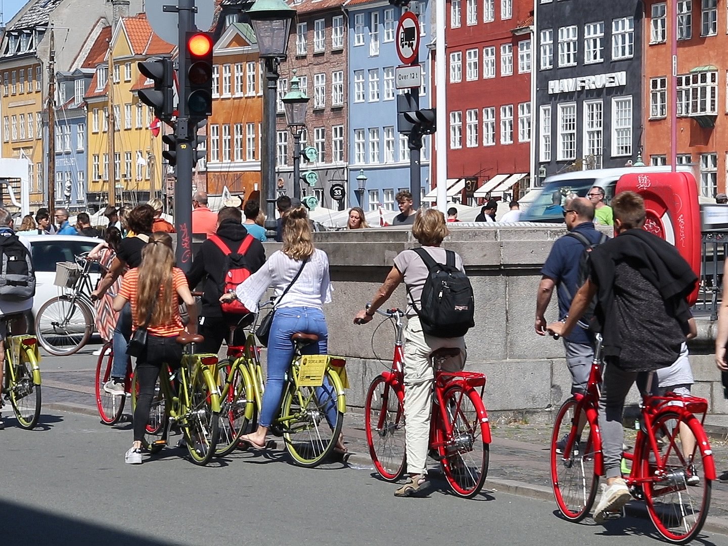 Cyklende turister skaber irritation: De råbt efter mig | TV 2